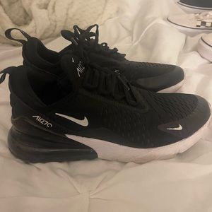 black nike air max 270s worn a few times size 7.5 W
